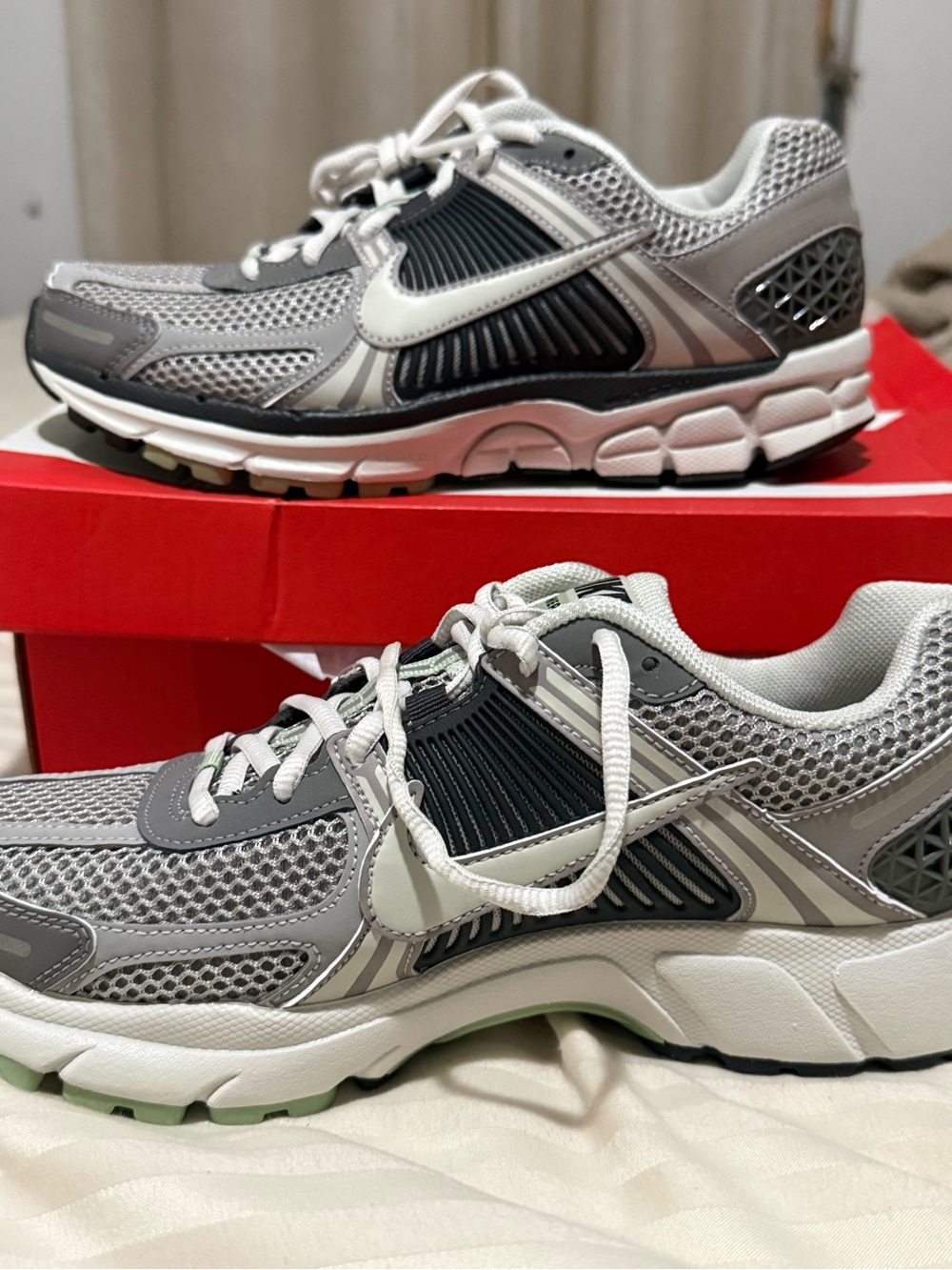 Nike Zoom Vomero 5 Sneaker (Women)
 
COBBLESTONE/ LIGHT BONE